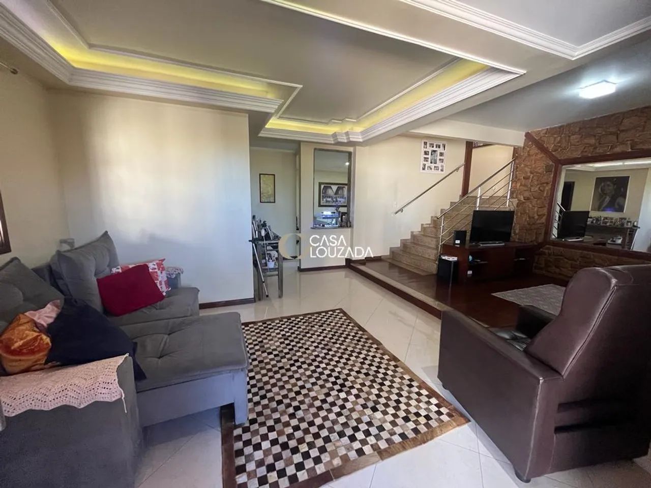 Casa duplex 04 quartos com 01 suíte em Interlagos