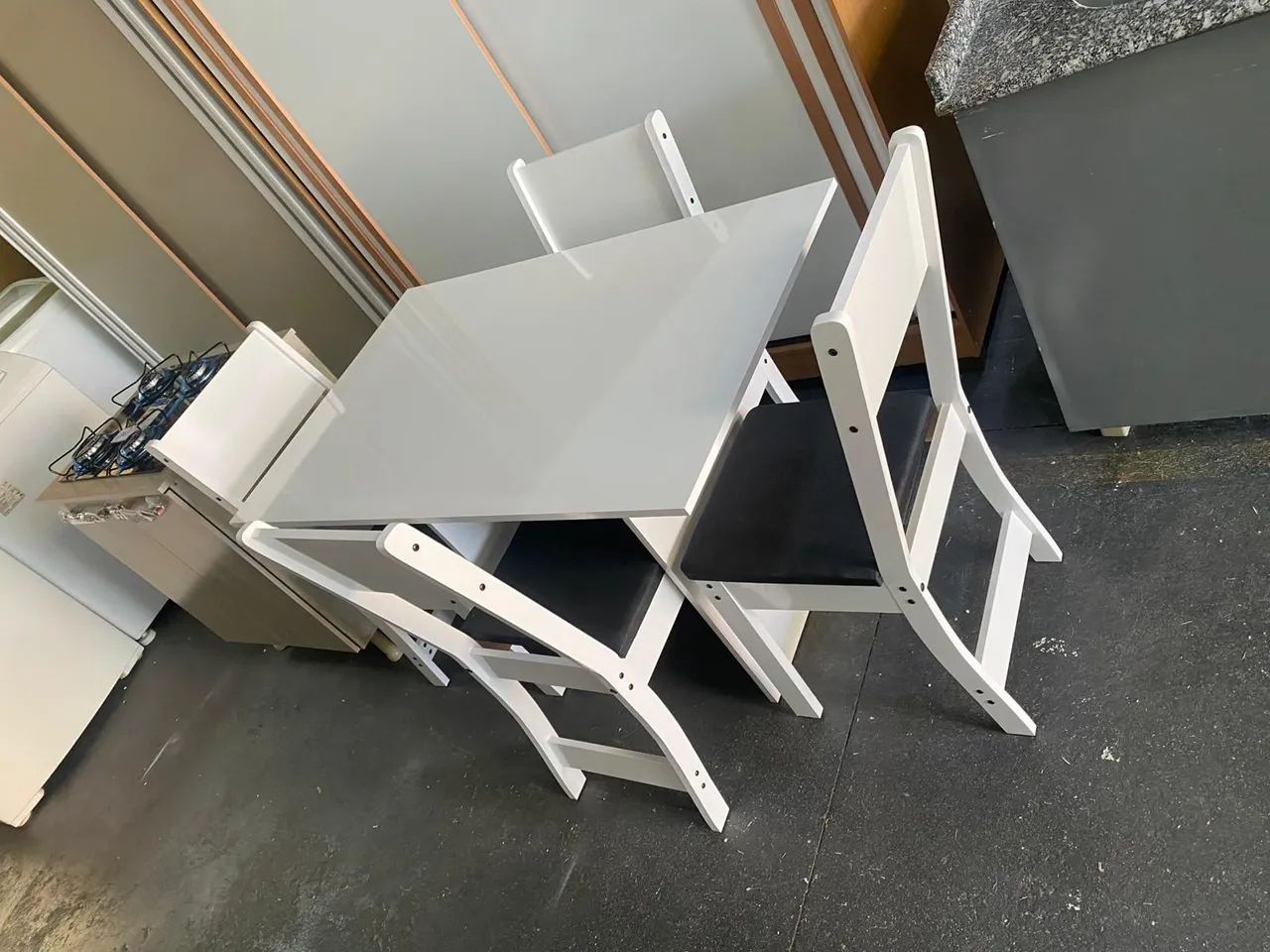 Mesa Leticia com 4 cadeiras - Novo - Foto 5