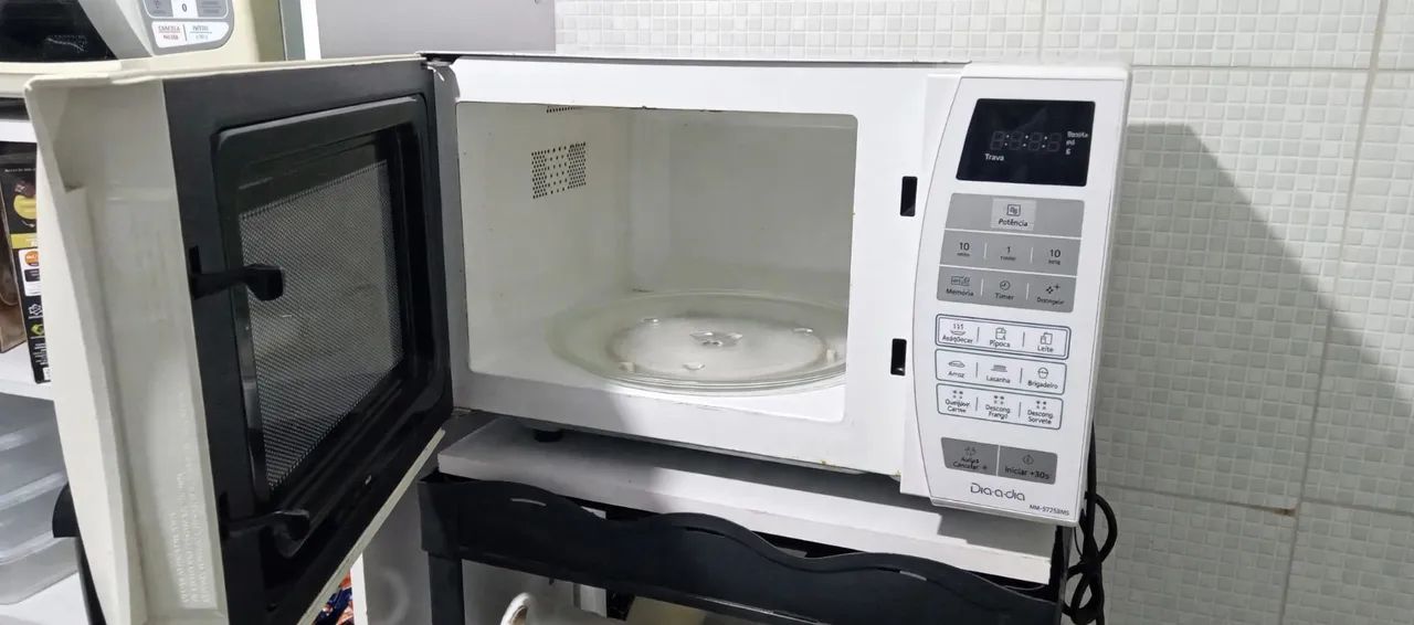 Micro-ondas pequeno