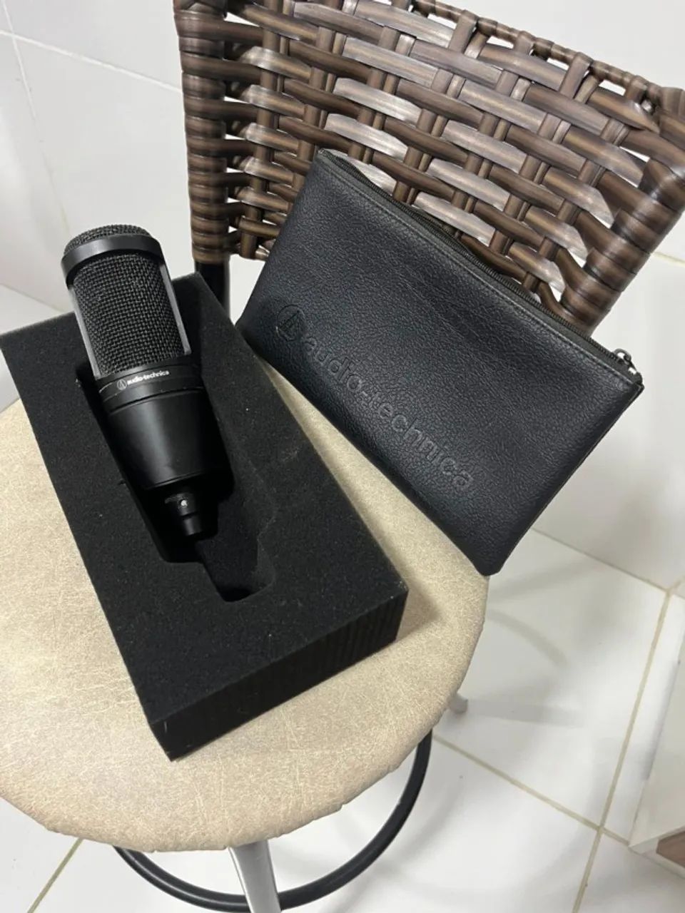Microfone Condensador Audio-Technica AT2020 Original