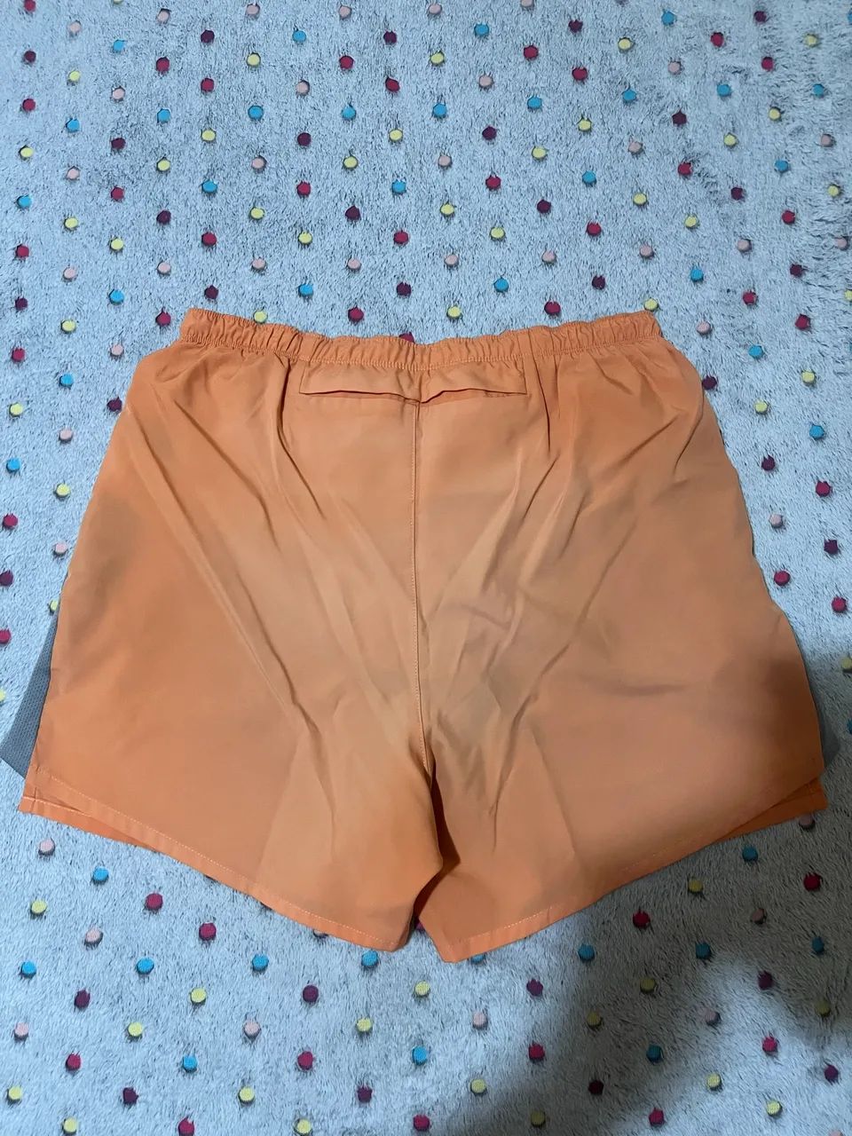 shorts nike challenger laranja - Foto 2