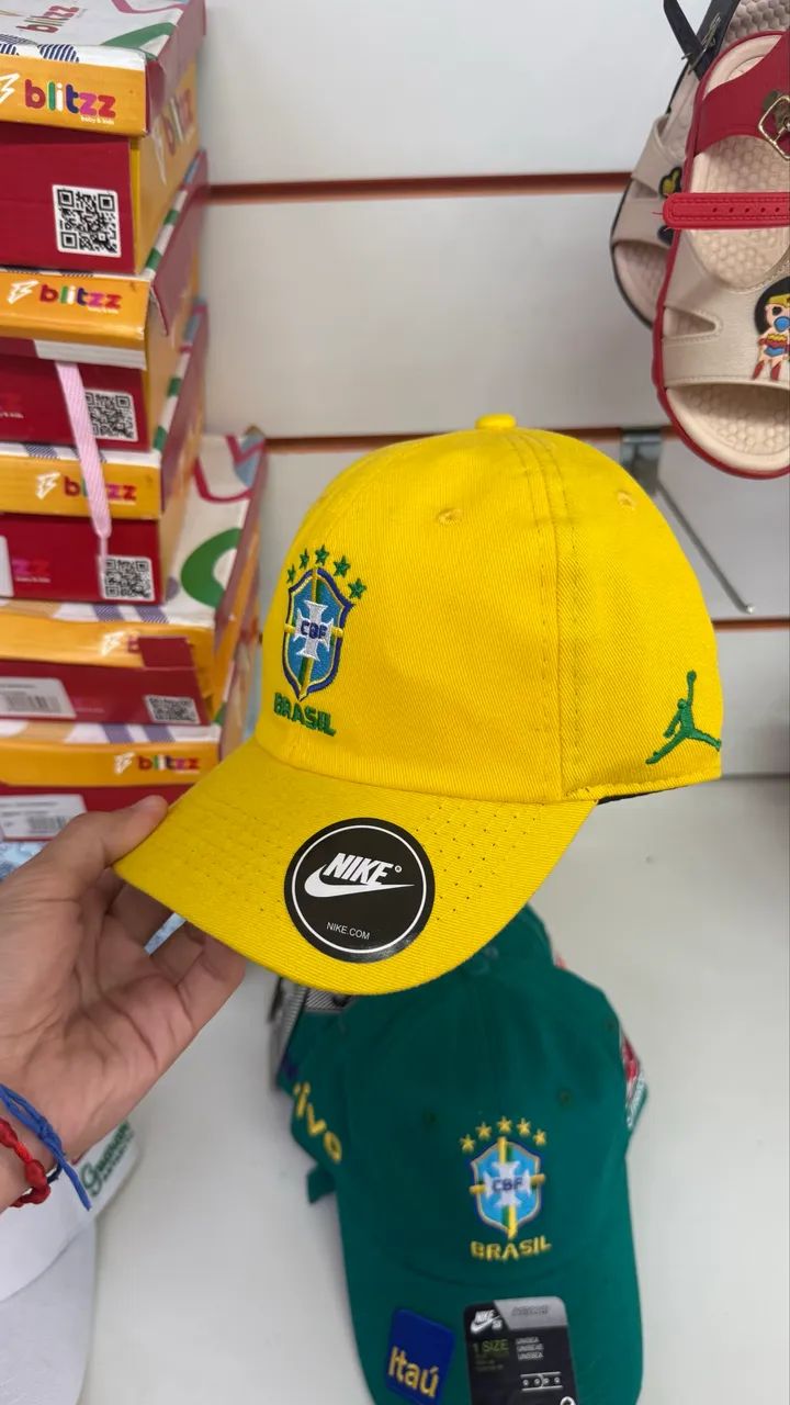 5 bonés seleção  - Foto 3