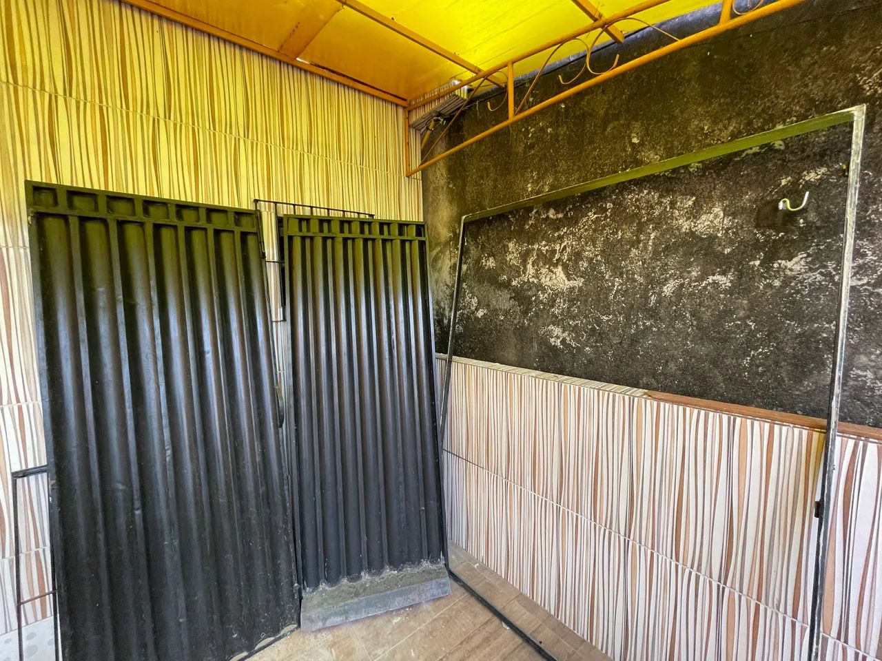 Porta de duas folhas 1