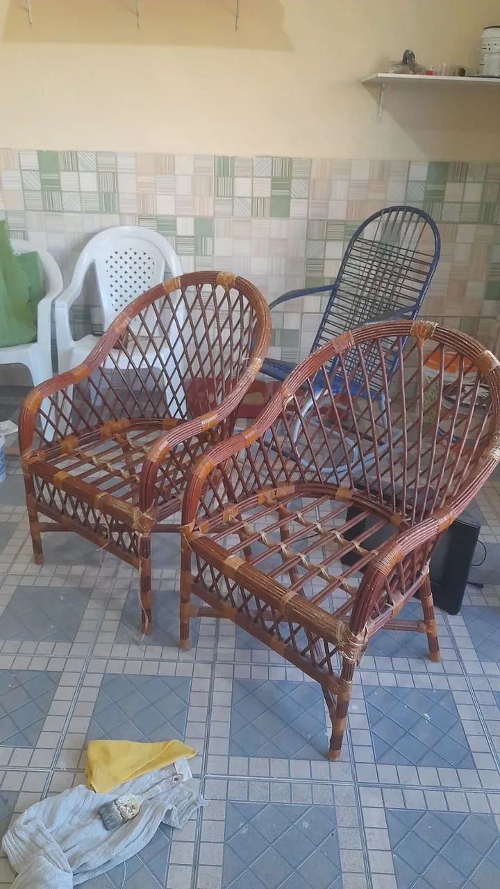 Duas cadeiras bambu cana da Índia decoração  - Foto 4