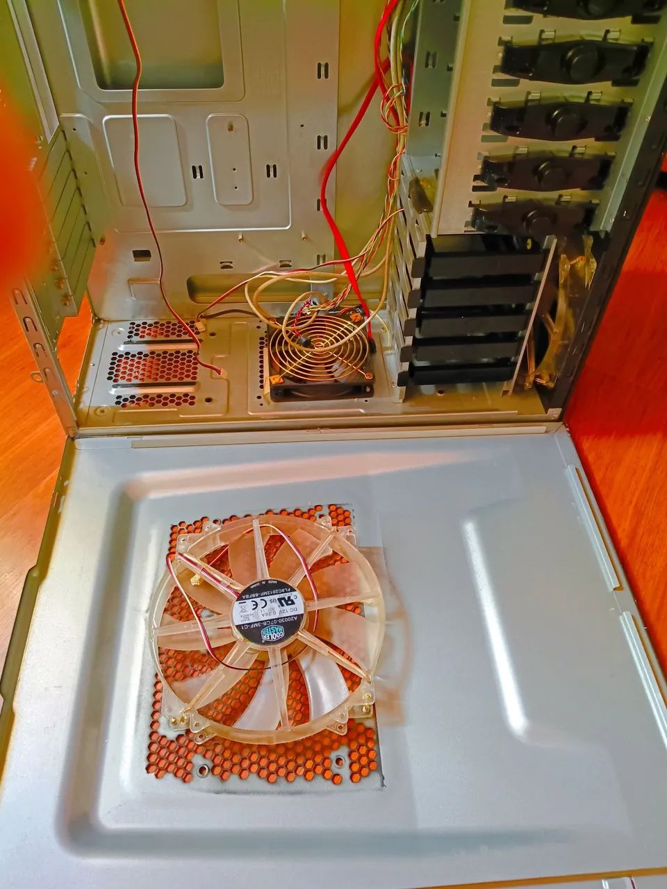  Gabinete cooler Master HAF - Foto 4