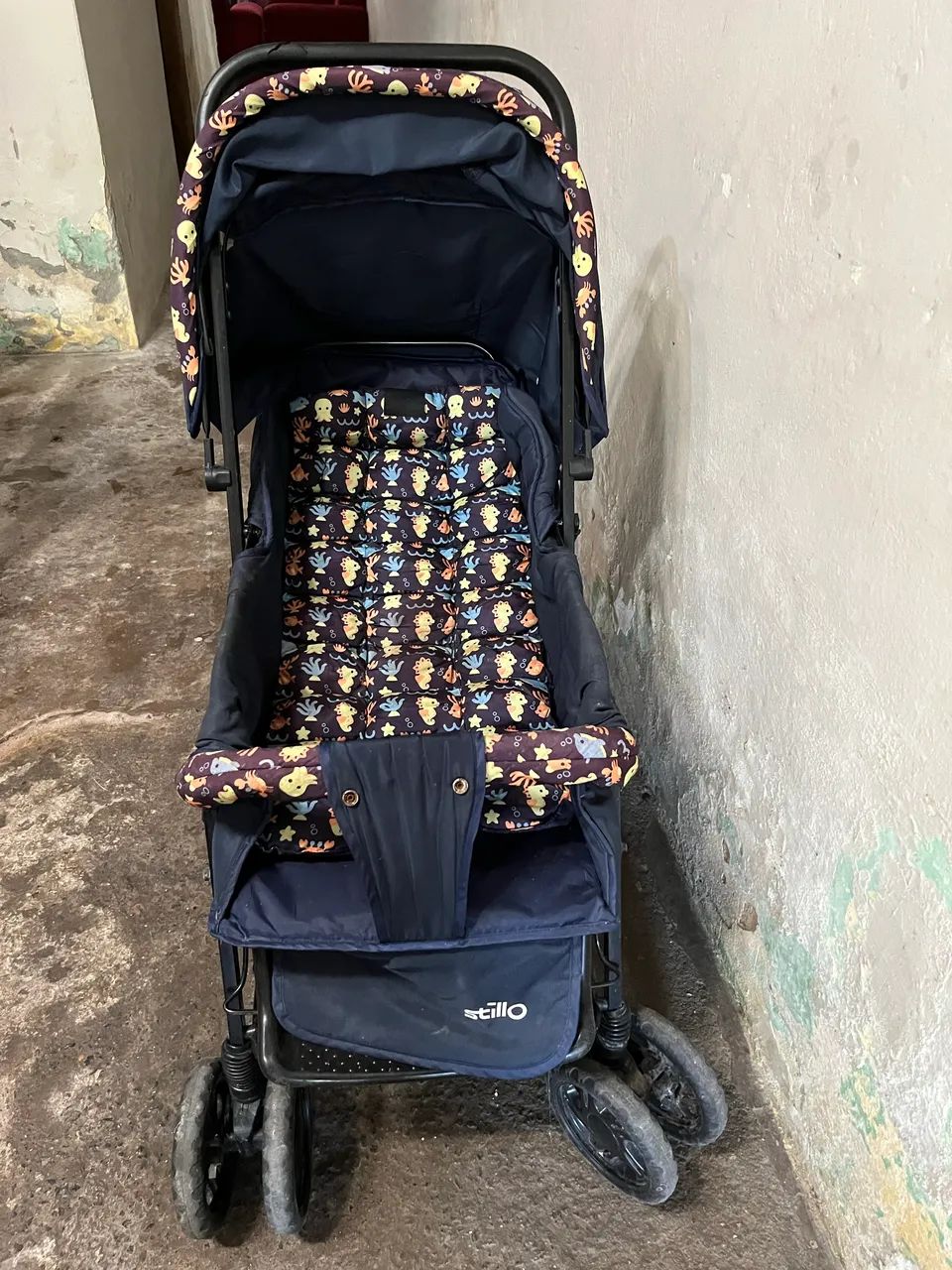 Vendo carrinho de bebê usado