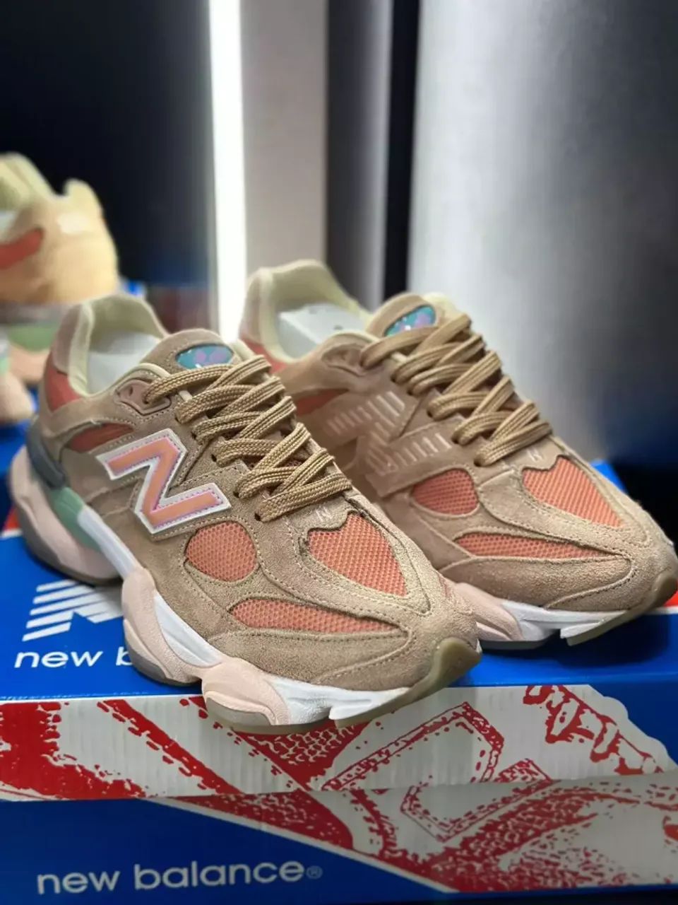 Tênis New Balance 9060 Salmão Feminino - Foto 5