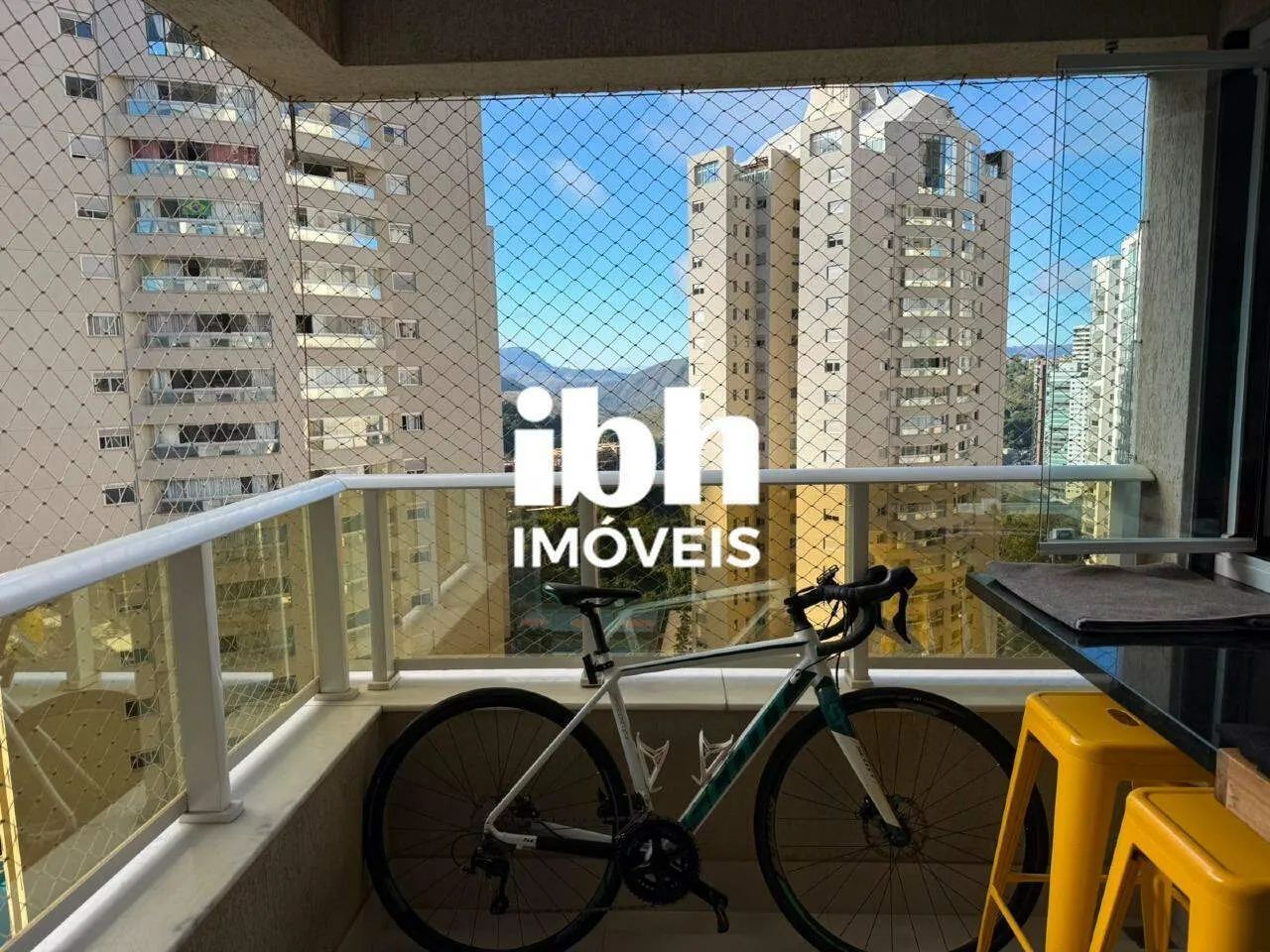 Apartamento de 2 quartos á venda no Vila da Serra