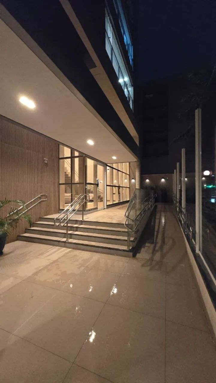 VENDO BELÍSSIMO APTO NO CENTRO! TODO PLANEJADO E MOBILIADO! - Foto 3