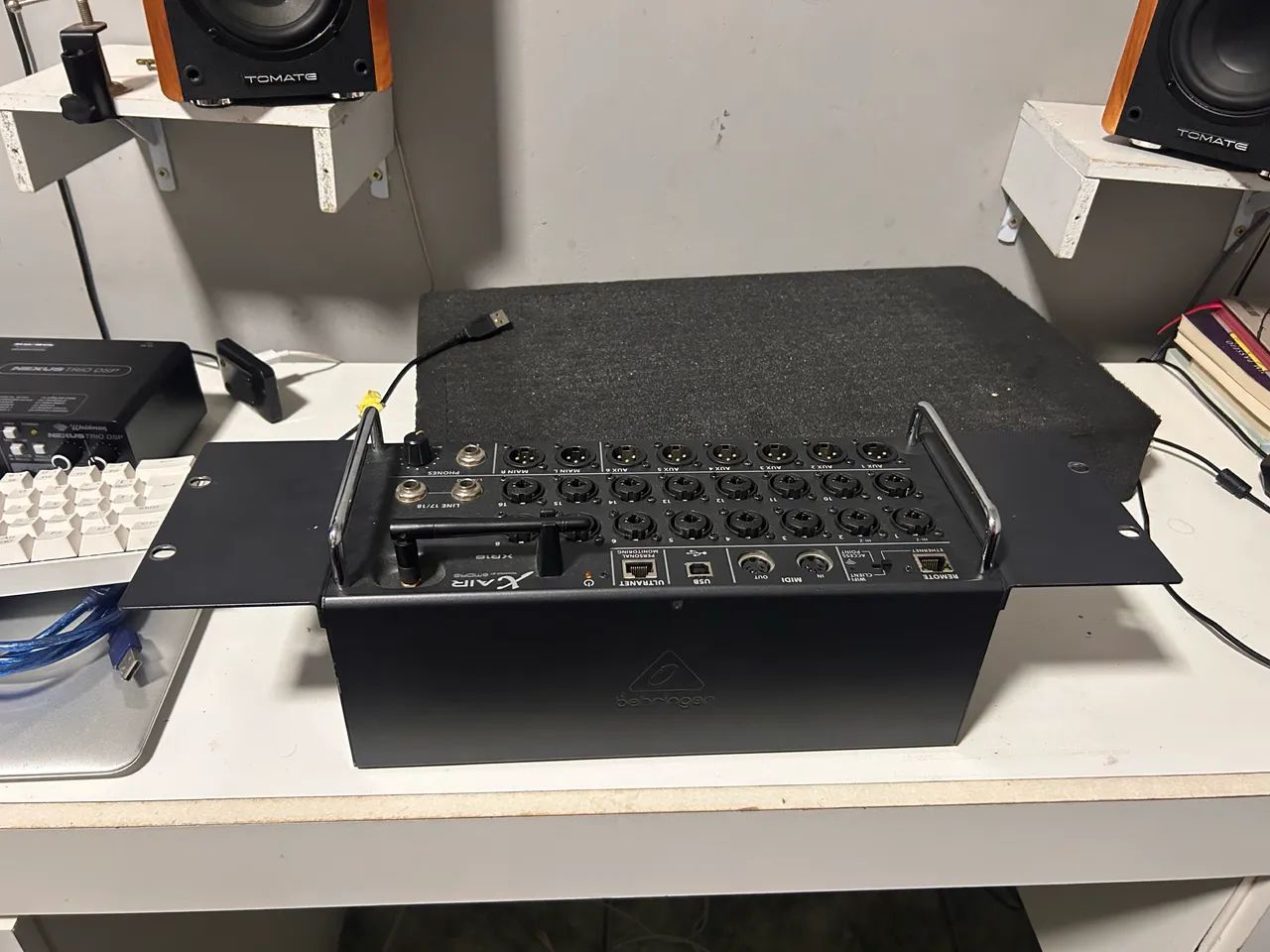 Mesa de Som DIGITAL Behringer XR 18  - Foto 5