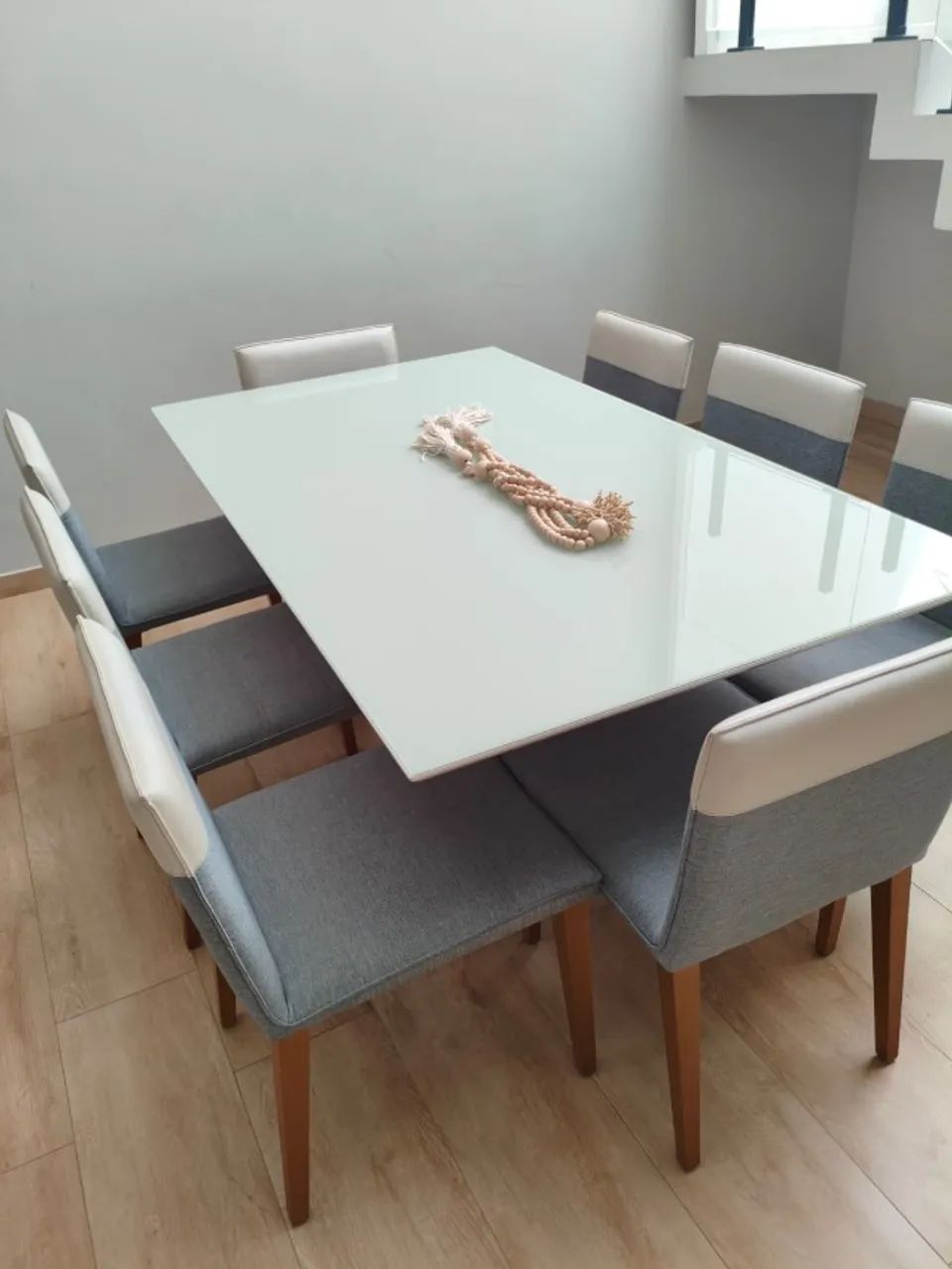 Mesa de Jantar retangular com 8 cadeiras, branco laca e vidro off white 