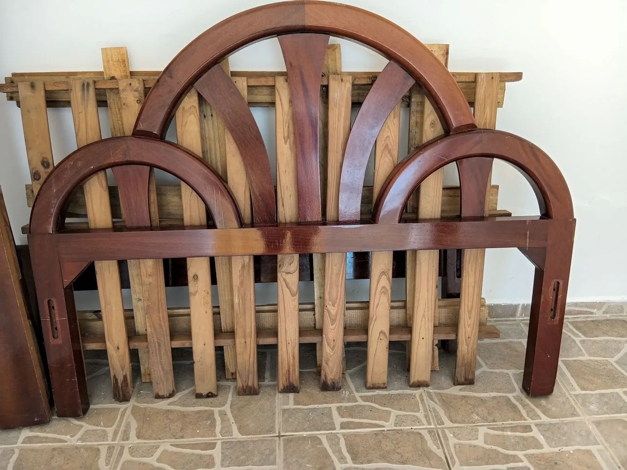 Cama de casal de madeireira maciça  - Foto 3