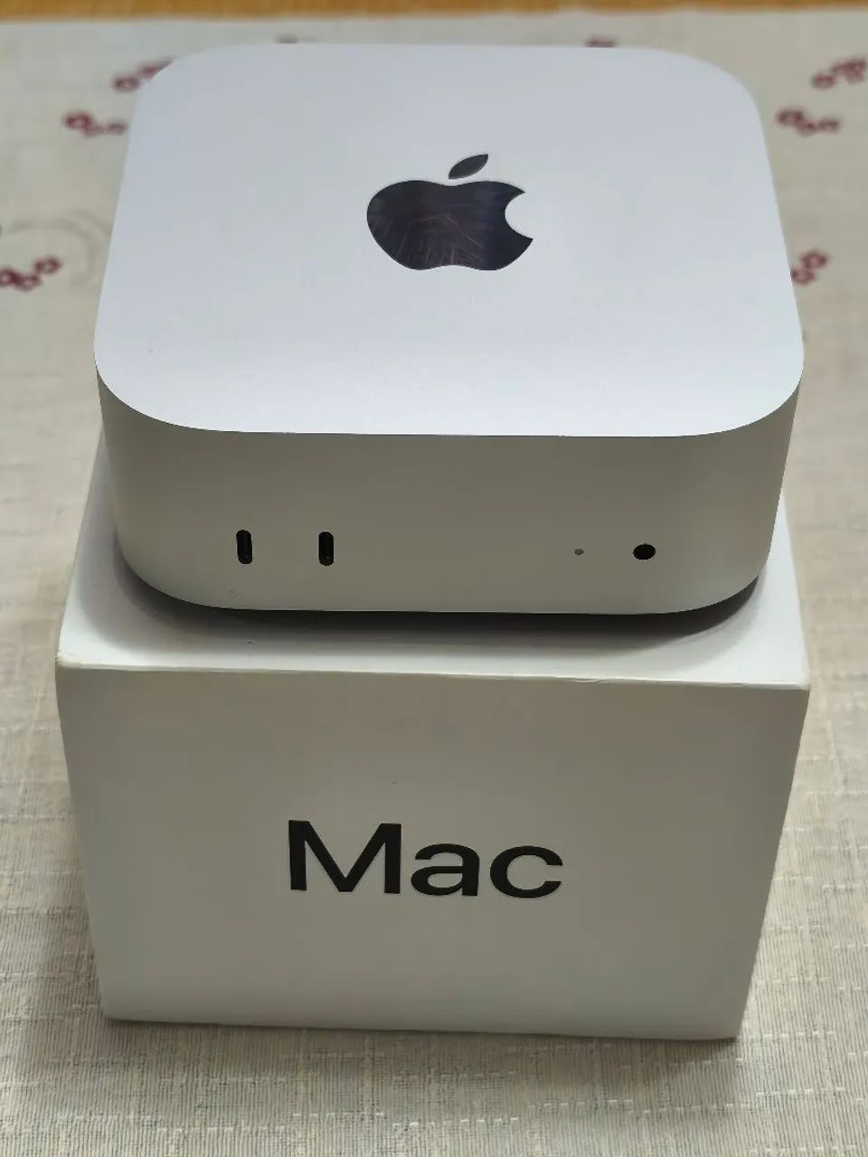Mini Mac M4 16gb 256gb excelente estado. - Computadores e Desktops