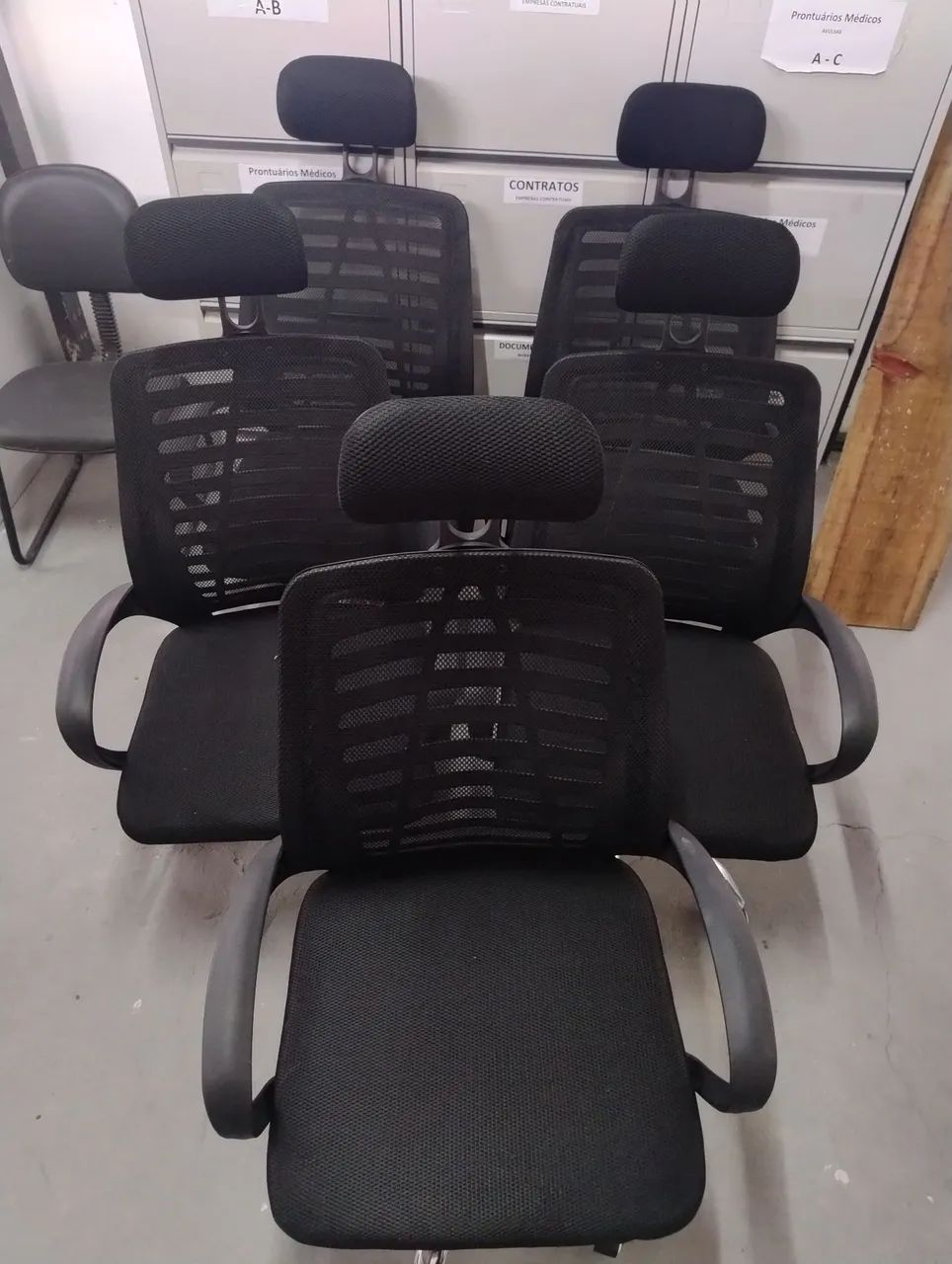 Conjunto de cadeiras de escritório 