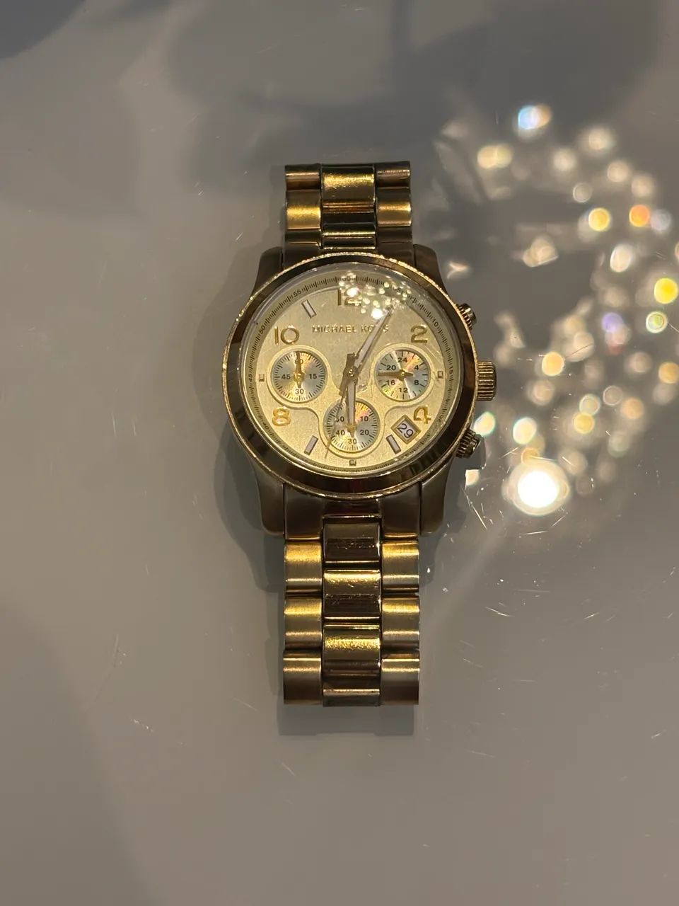 Relógio Michael Kors Runway Chronograph Gold  - Foto 3