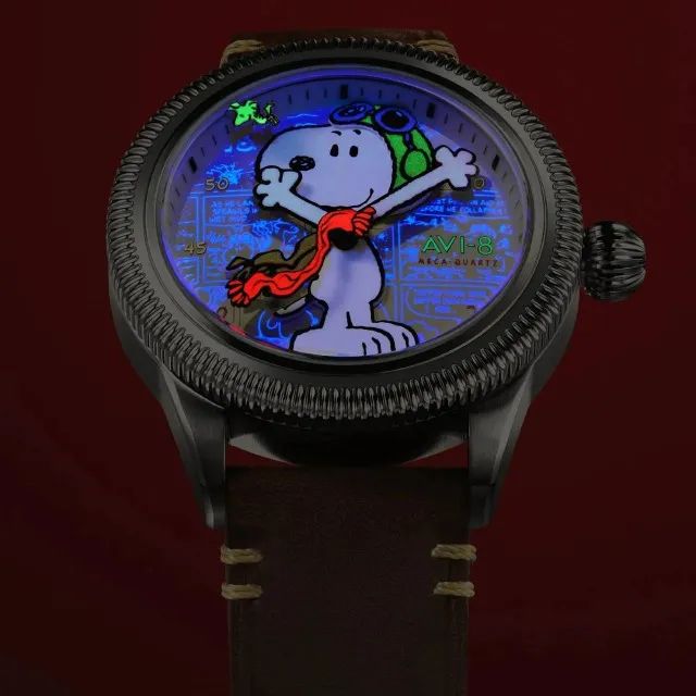 Relógio AVI-8 Peanuts Snoopy Flying Ace Camel Brown Limited