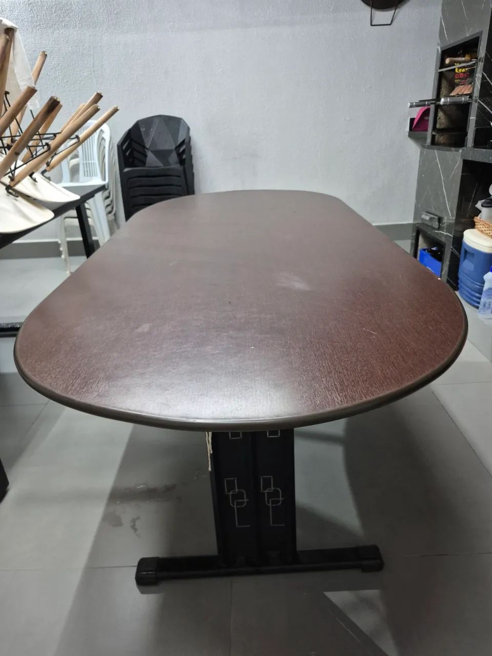Mesa sala reunião oval