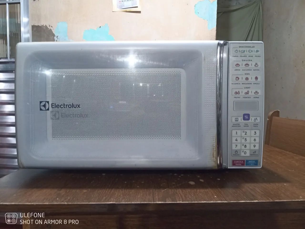 Vende-se microondas com defeito (Valor negociável)