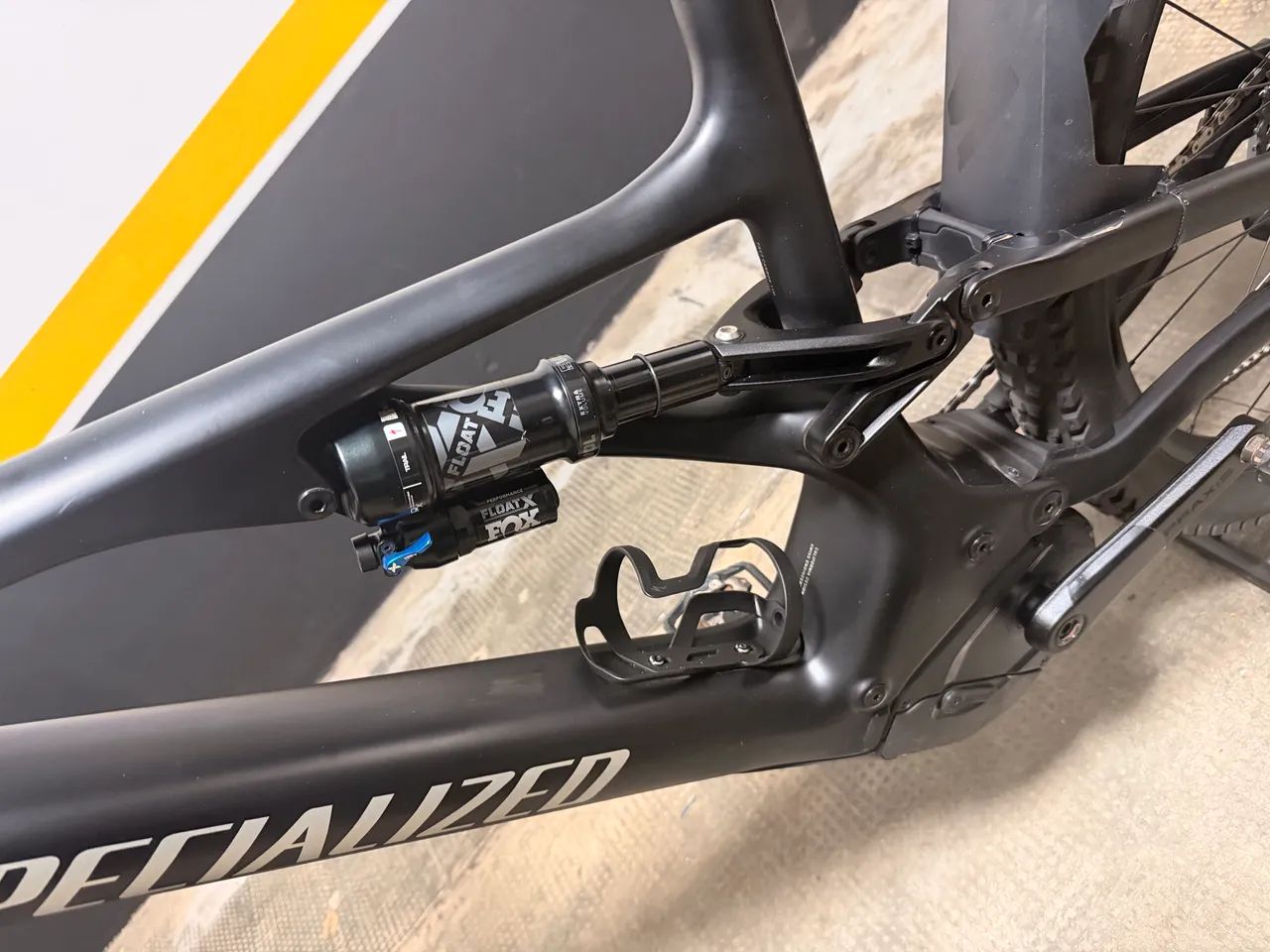 Bicicleta Specialized Turbo levo comp carbon 2024 - Foto 5