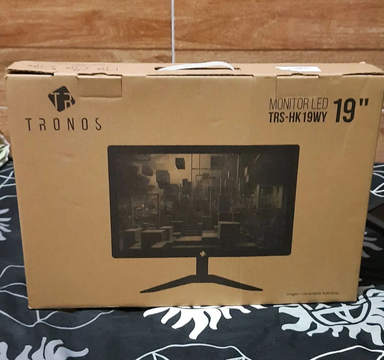 Monitor Tronos Led 19 polegadas. Aceito oferta!
