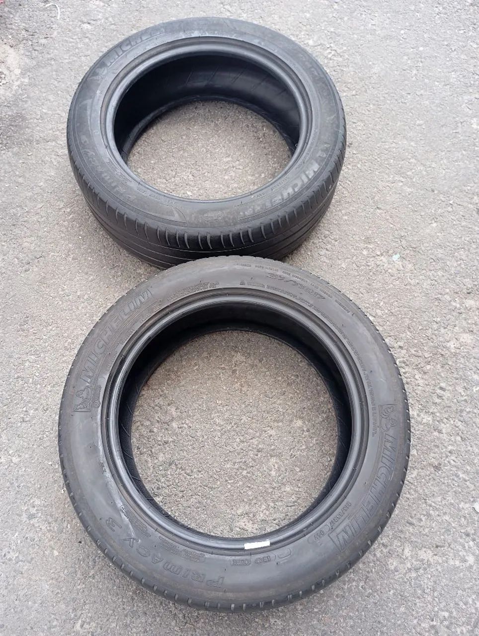 01 par de pneu Michelin 215/55 Aro 17 94 V 3R 3F 