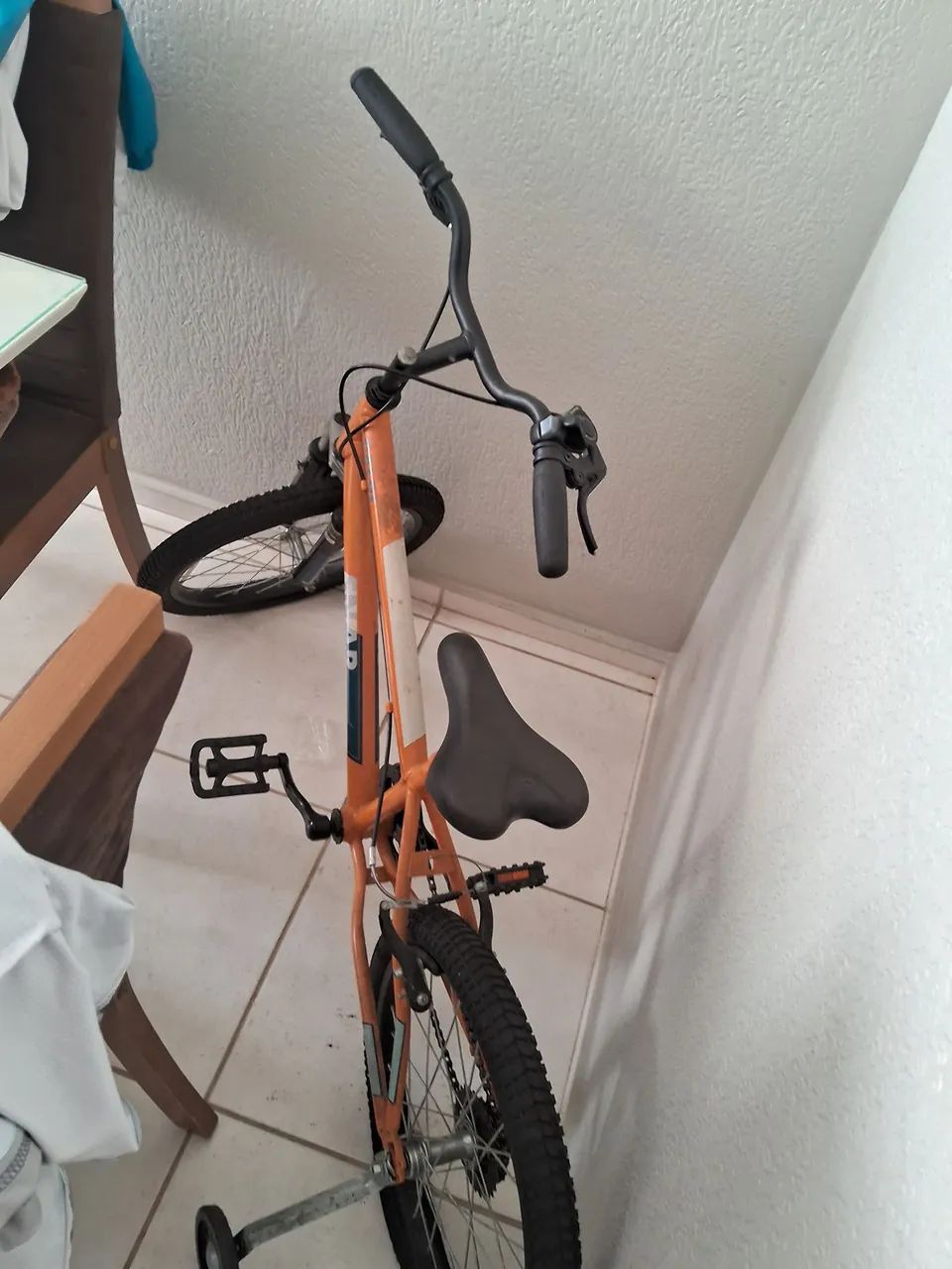 Bicicleta usada somente 3 vezes - Foto 2