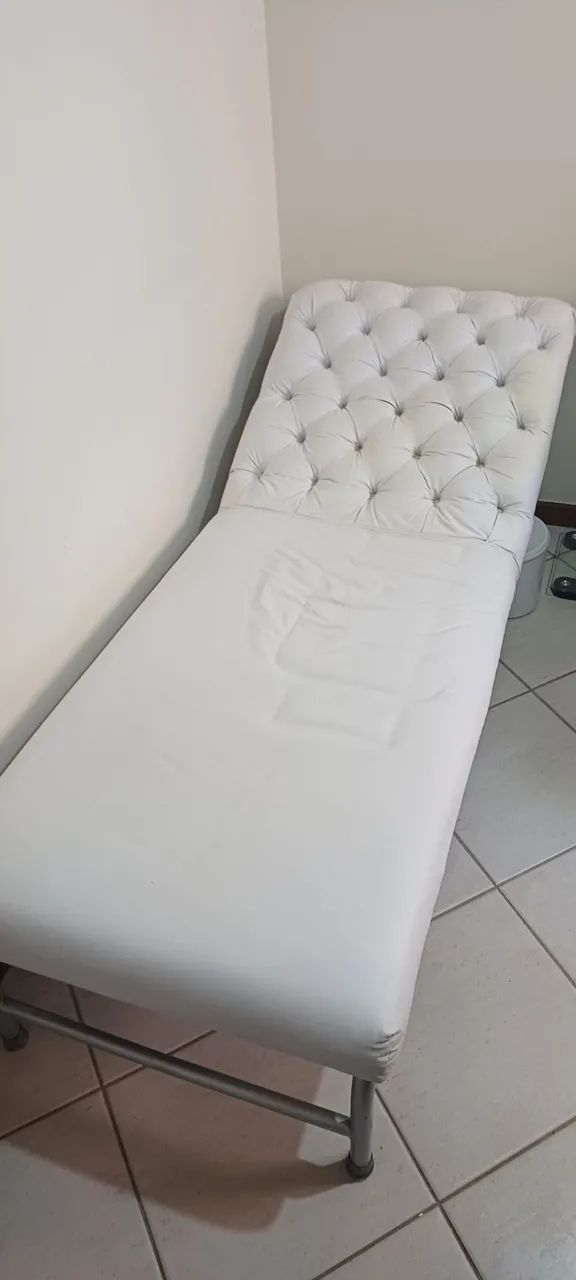 Divã Branco Usado - 1,86m x 65,5cm