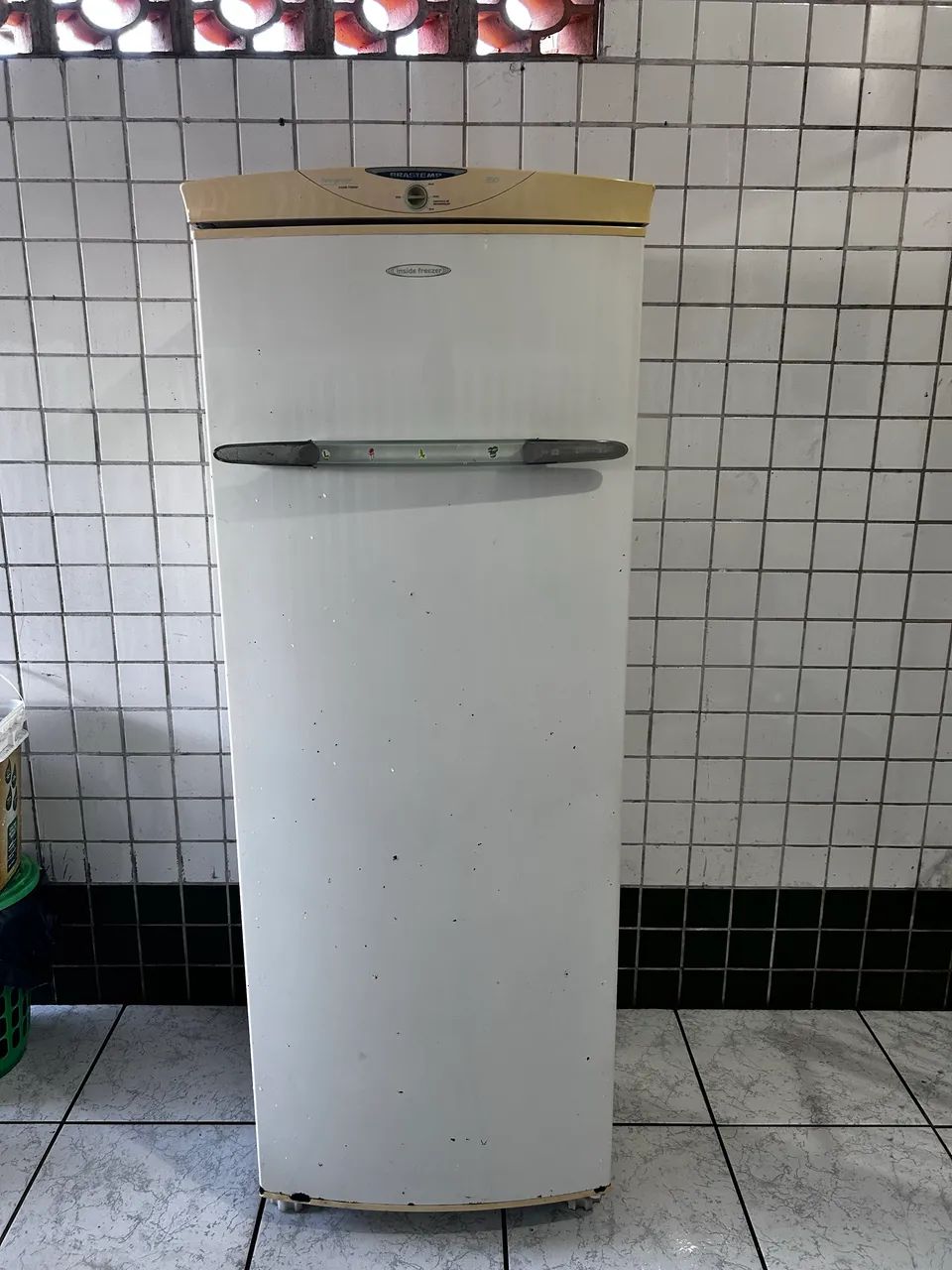 Geladeira semi nova  - Foto 2
