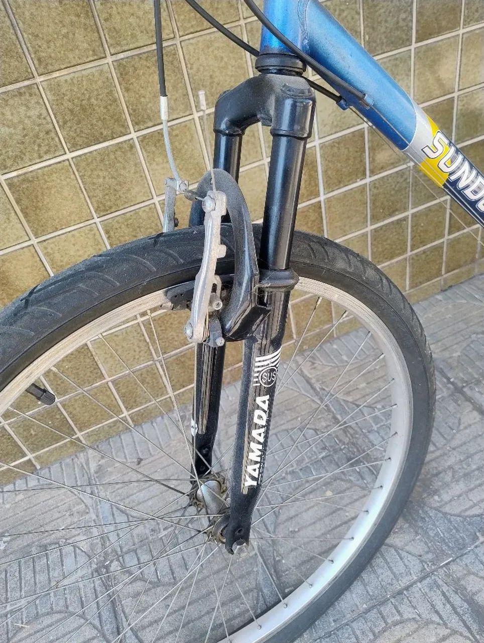 Bicicleta Sundown Aro 26 com suspensão - Foto 3