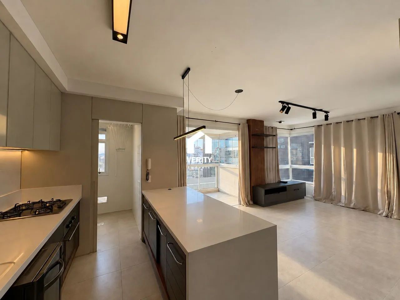 Apartamento 3 Quartos com Suíte, 3 Vagas e Sacada com Churrasqueira no Canto - Foto 3