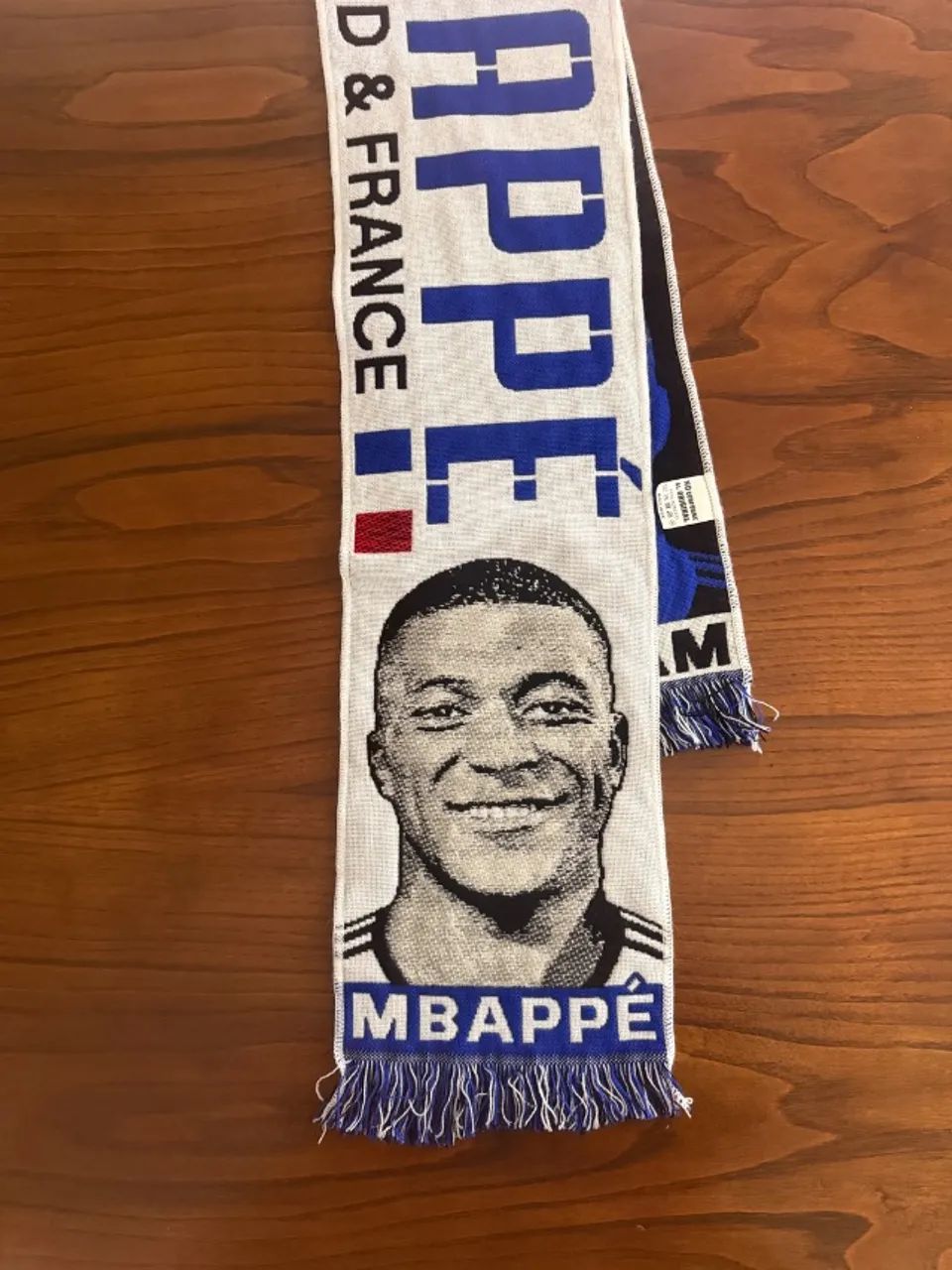 Cachecol Real Madrid Mbappe  - Foto 2