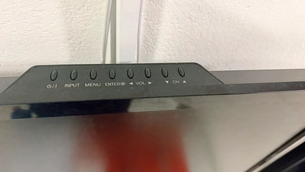 TV LG de 22 polegadas é o modelo 22LS4R precinho  - Foto 5