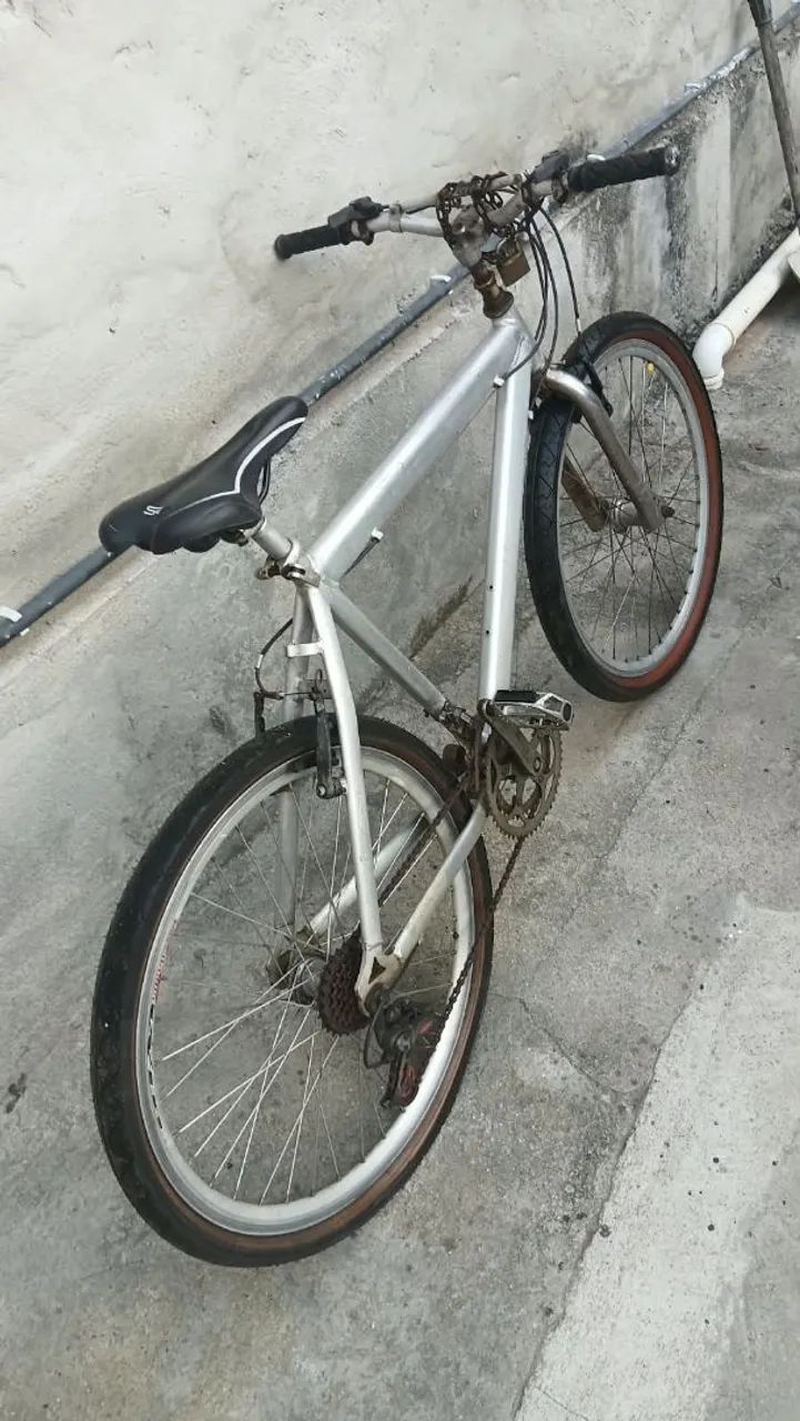 Bicicleta aro 26 quadro de alumínio  - Foto 2