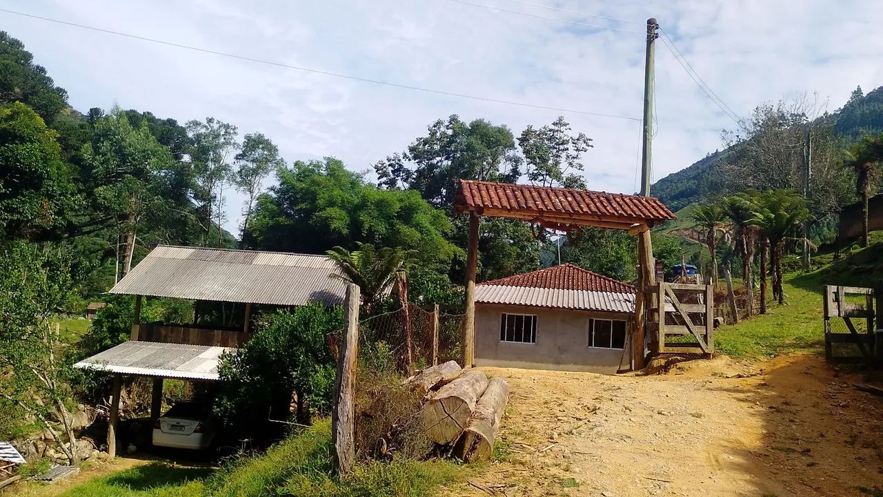 Vendo sítio com casa em anitápolis estrada geral Rio da Prata 