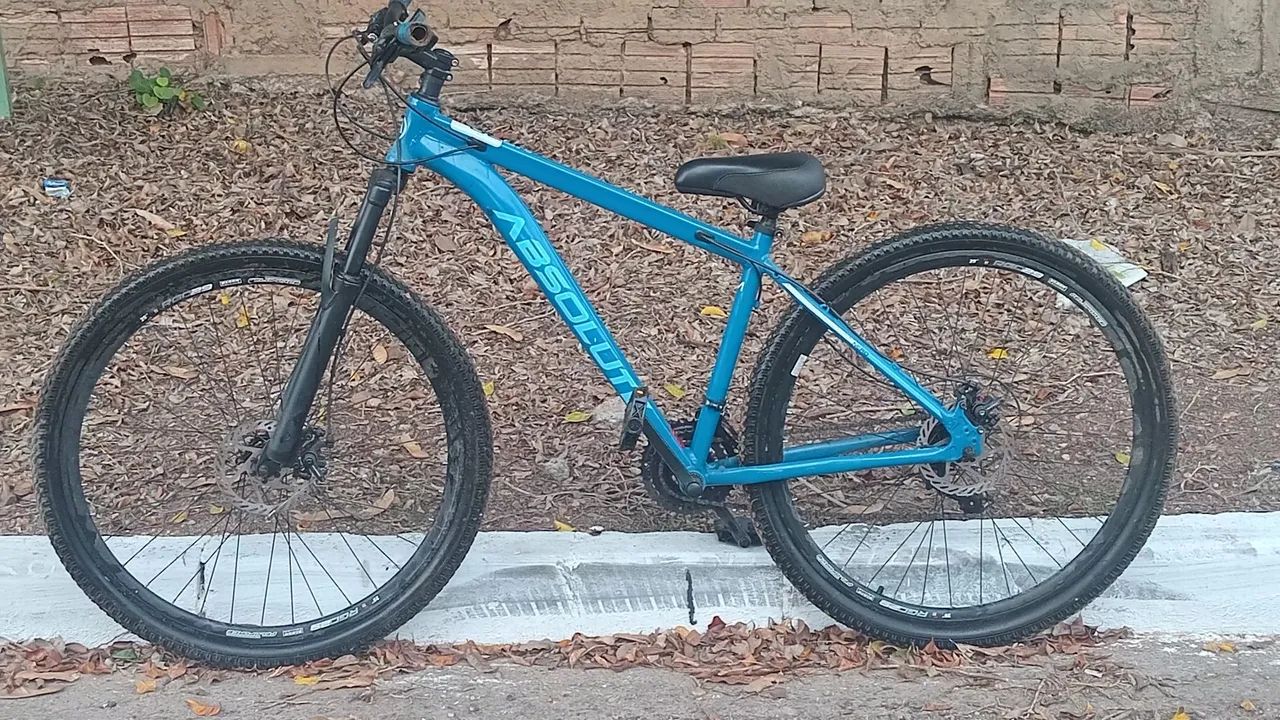 Bicicleta absolute nero seminova