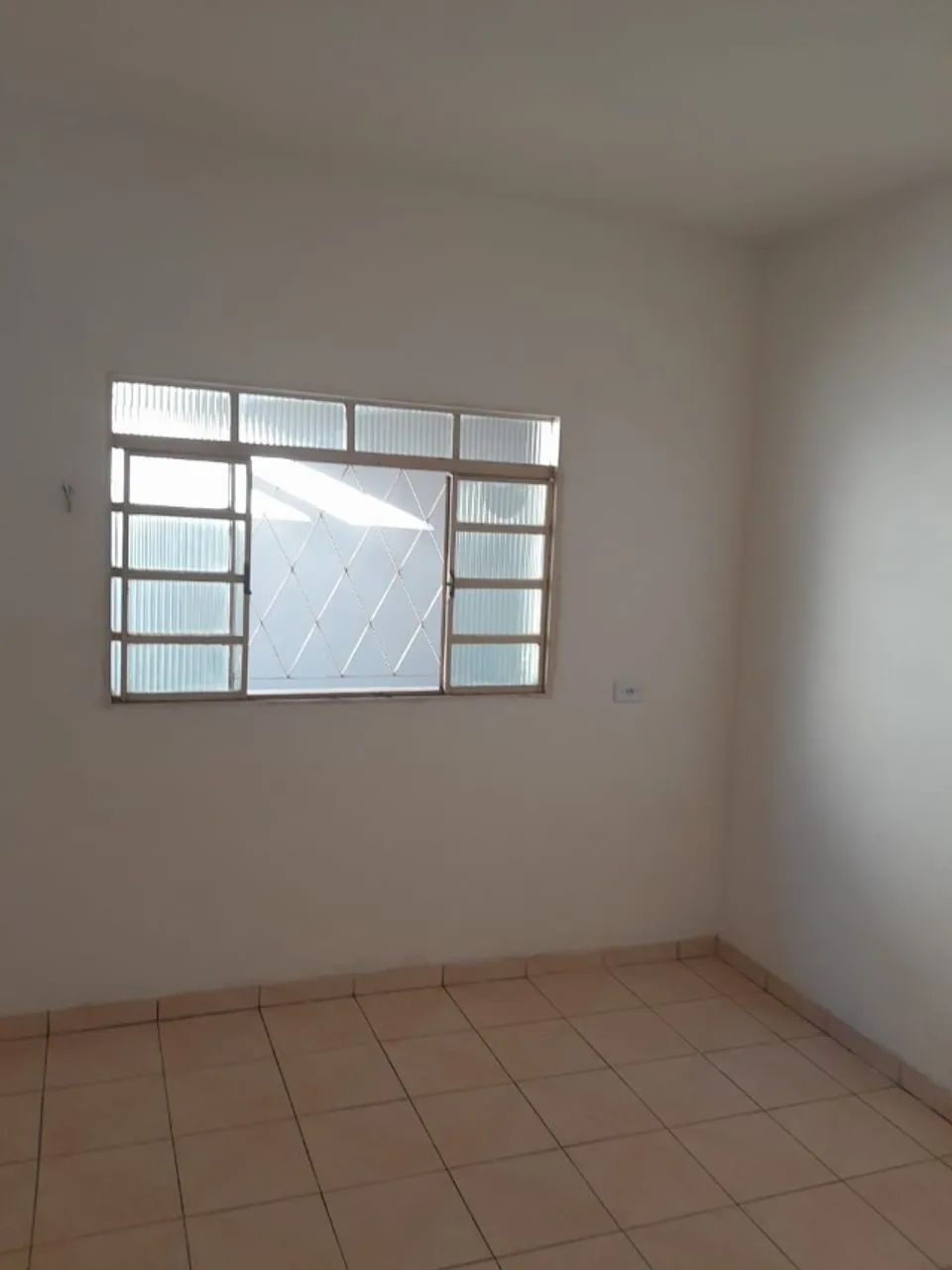 CASA EM CORUMBÁ, RICA EM VARANDA, COMODOS ESPACOSOS. - Foto 3