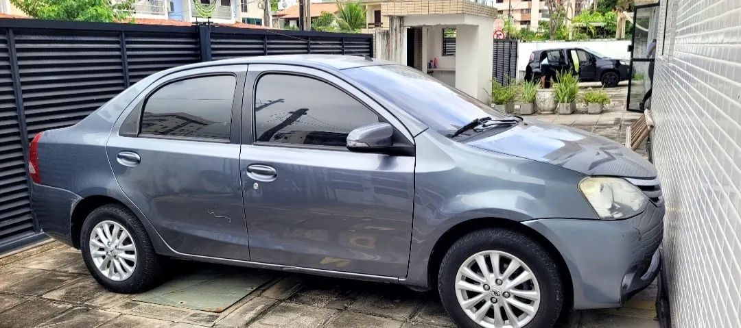 Toyota Etios ETIOS XLS Sedan 1.5 Flex 16V 4p Mec. 2016
