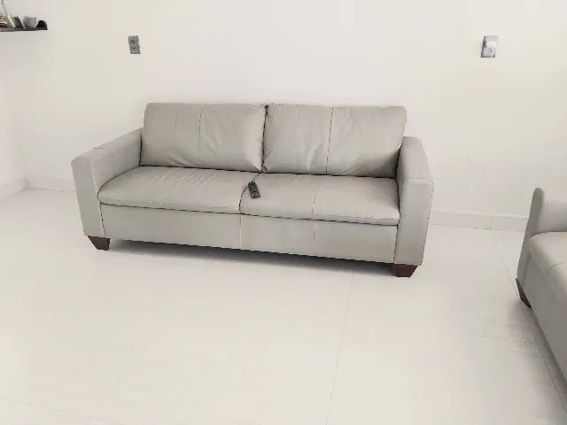 CONJUNTO SOFÁ DE COURO MODERNO 