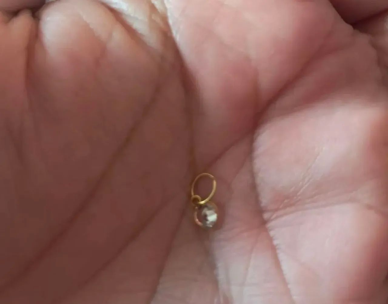 Vendo um pingente de ouro com zirconia  - Foto 2