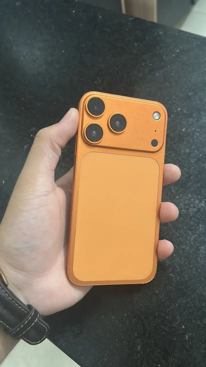 iPhone XR montado 17 pro