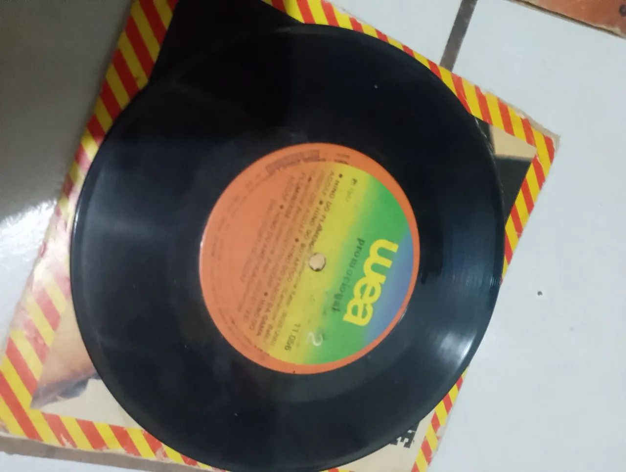 Disco de vinil da Xuxa( raridade) - Foto 3