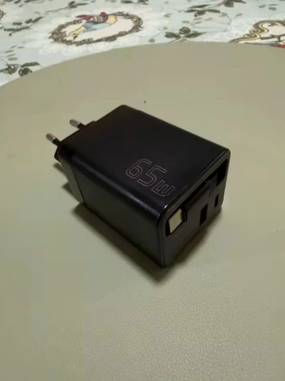 Carregador GaN Essager 65W USB-C Cabo Retrátil