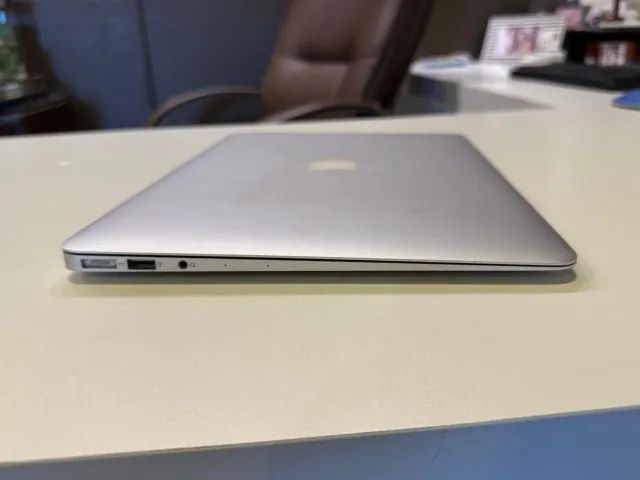 MacBook Air i5 bem cuidado - Foto 2