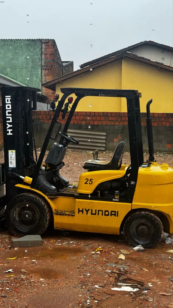 Empilhadeira Hyundai 2.5toneladas duplex  - Foto 3