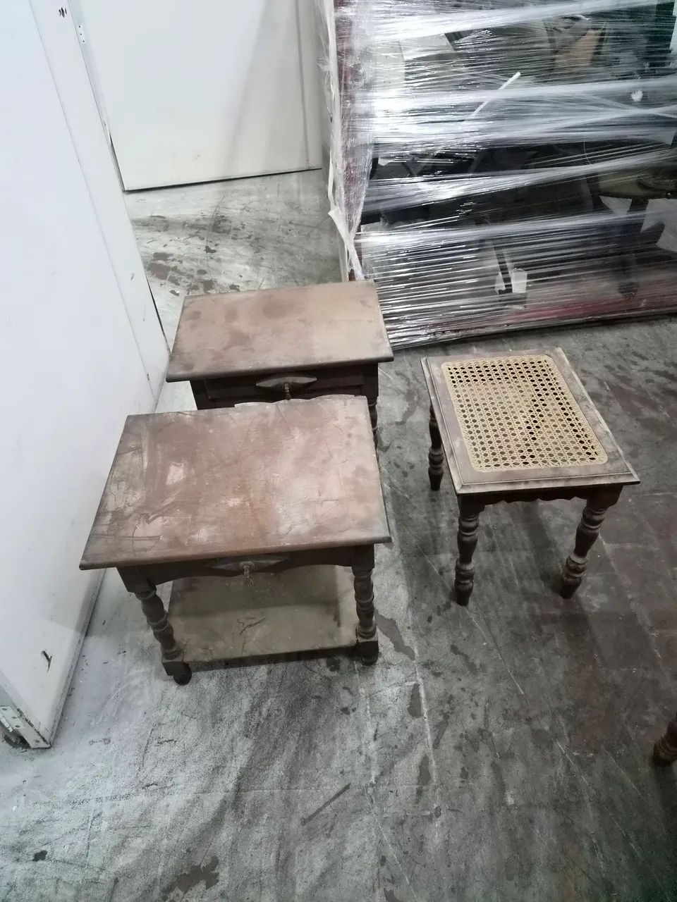 Móveis antigos