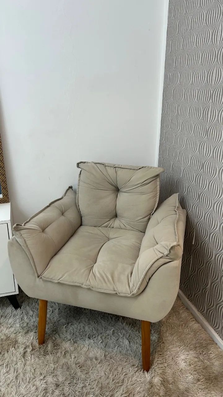 Poltrona suede cinza 