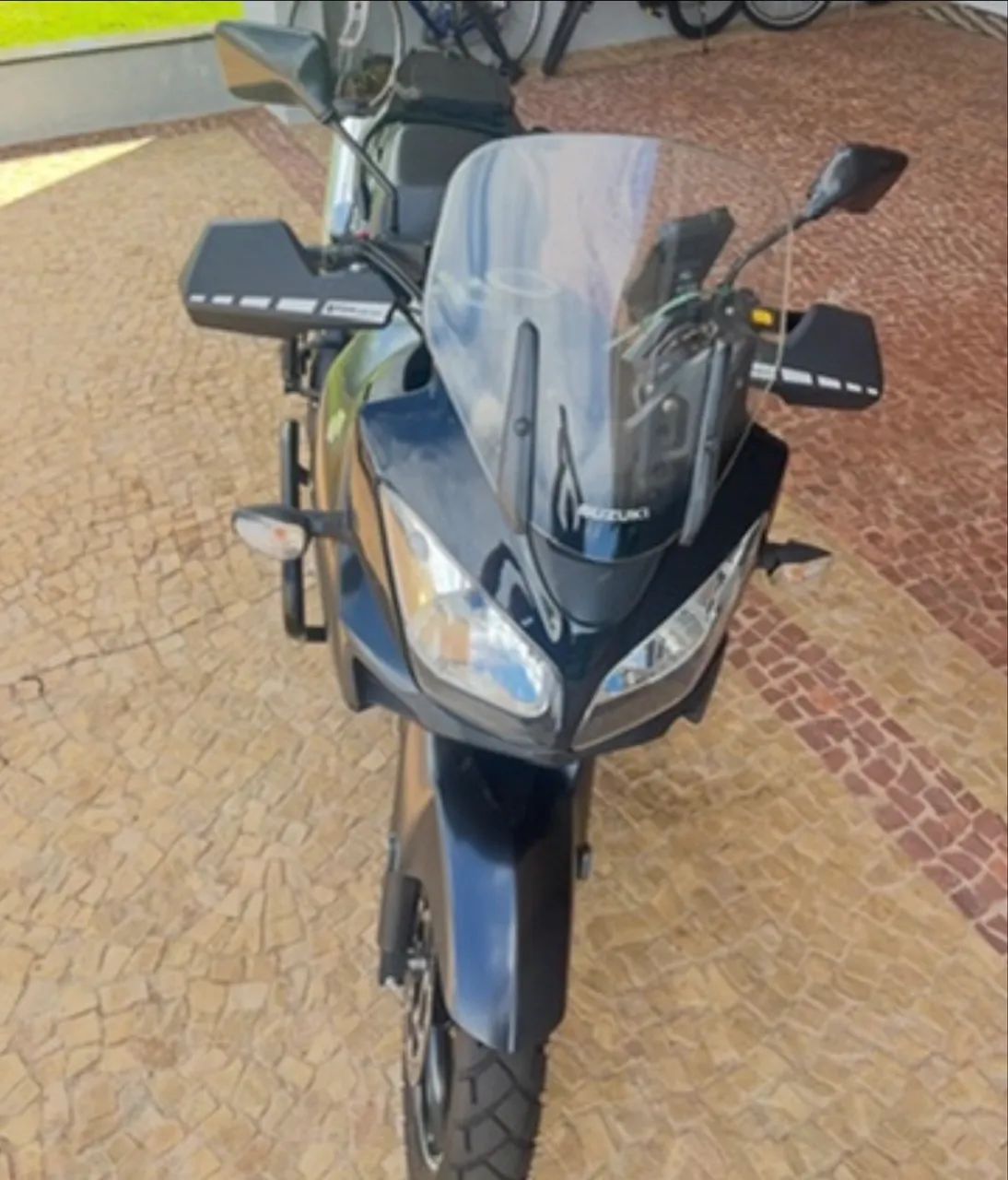 V Strom Muito conservada.