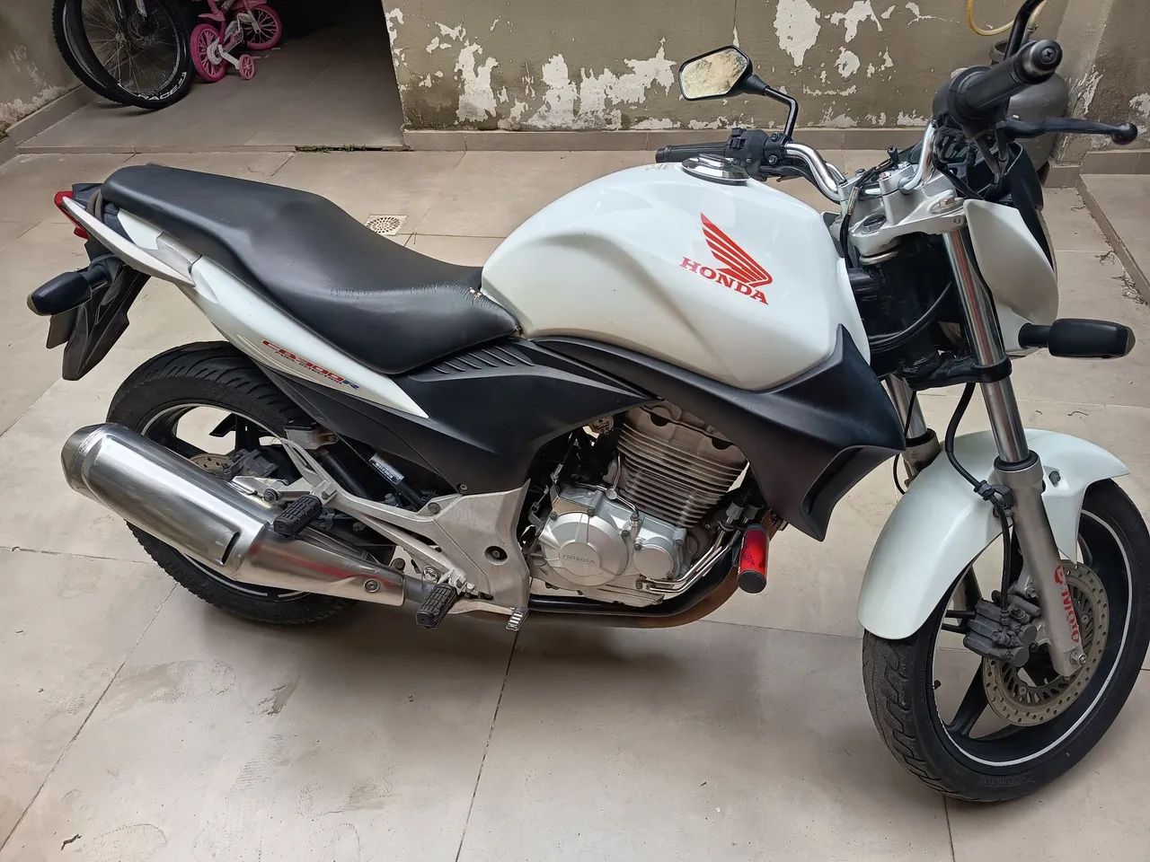 CB 300 - Oportunidade KM Baixíssimo  - Foto 3