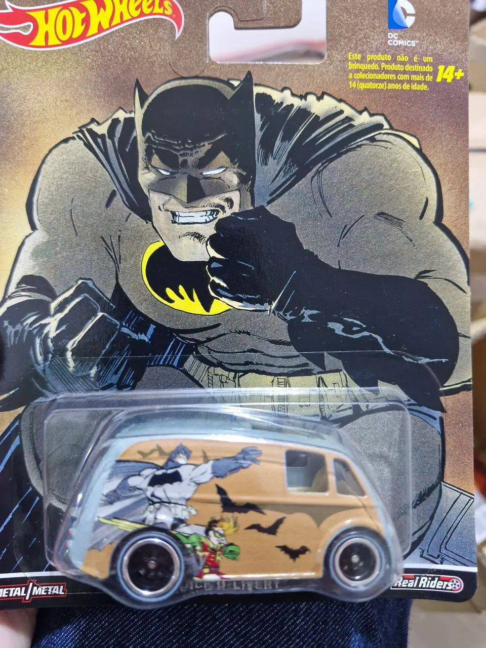 HOT WHEELS PREMIUM QUICK D-LIVERY - BATMAN DC COMICS