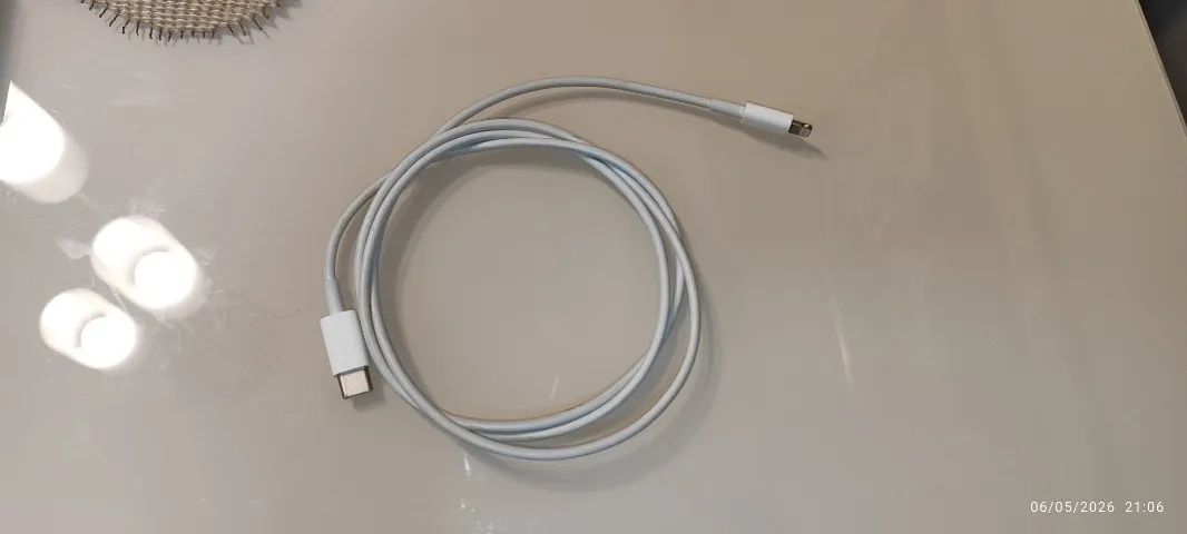 Carregador Iphone 20w original - Foto 2
